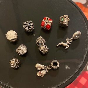 Pandora Christmas charms ( 10)